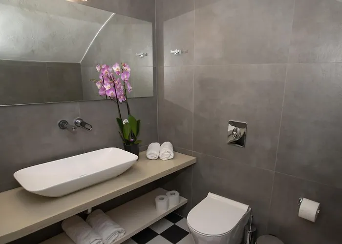 Naxos Ellis Lejlighed