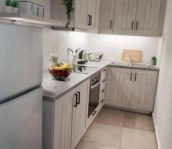 Naxos Ellis * Naxos City