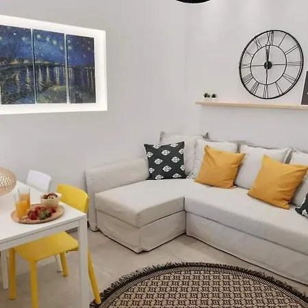 アパート Naxos Ellis *